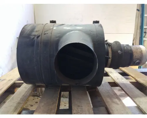 PETERBILT 320 AIR CLEANER