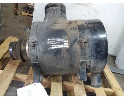 PETERBILT 320 AIR CLEANER