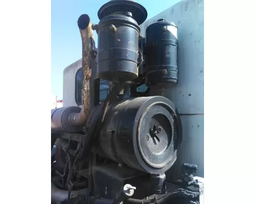 PETERBILT 320 AIR CLEANER