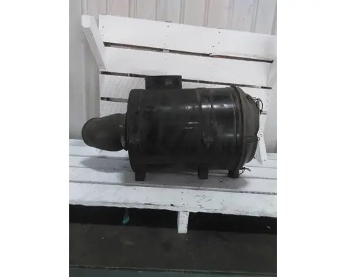 PETERBILT 320 AIR CLEANER