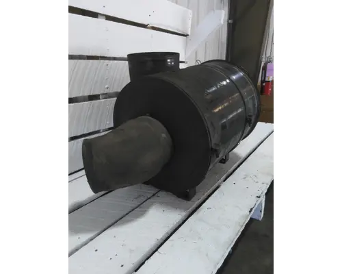 PETERBILT 320 AIR CLEANER