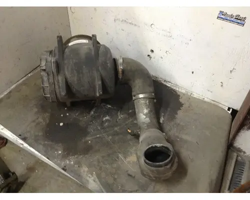 PETERBILT 320 Air Cleaner