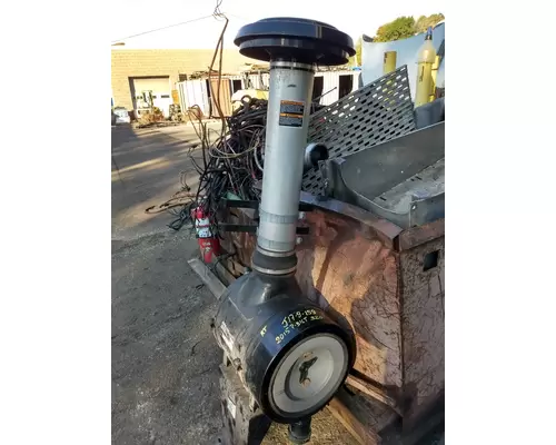 PETERBILT 320 Air Cleaner