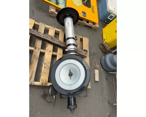 PETERBILT 320 Air Cleaner