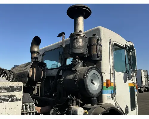 PETERBILT 320 Air Cleaner