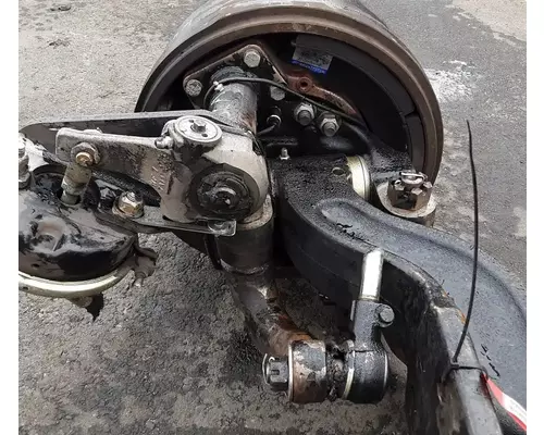 PETERBILT 320 Axle Assembly, Front (Steer)