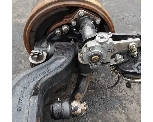 PETERBILT 320 Axle Assembly, Front (Steer)