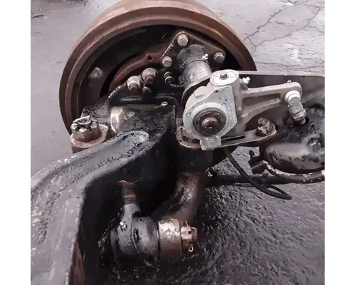 PETERBILT 320 Axle Assembly, Front (Steer)