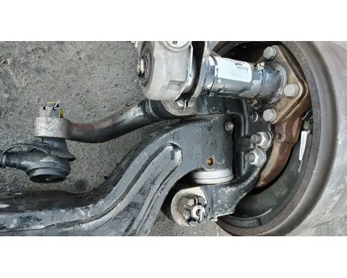 PETERBILT 320 Axle Assembly, Front (Steer)