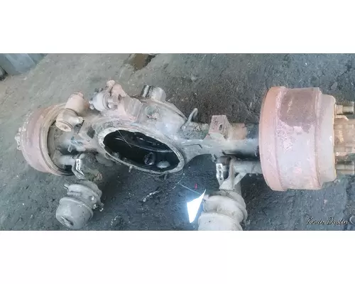 PETERBILT 320 Axle Housing (Front)