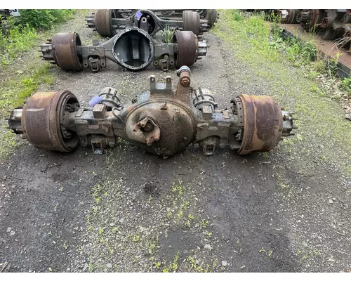 PETERBILT 320 Axle Housing (Front)