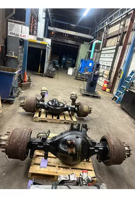 PETERBILT 320 Axle Housing (Front)