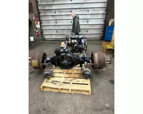 PETERBILT 320 Axle Housing (Front)