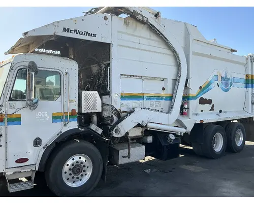 PETERBILT 320 Body  Bed