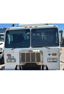 PETERBILT 320 CAB