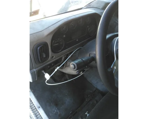 PETERBILT 320 CAB
