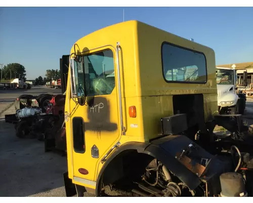 PETERBILT 320 CAB