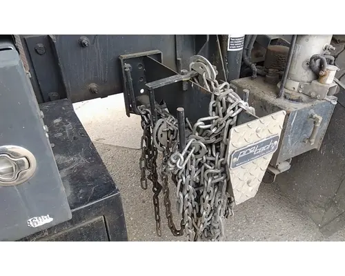 PETERBILT 320 CHAIN HANGER