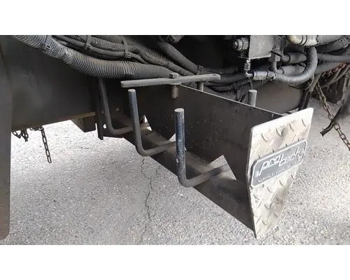 PETERBILT 320 CHAIN HANGER