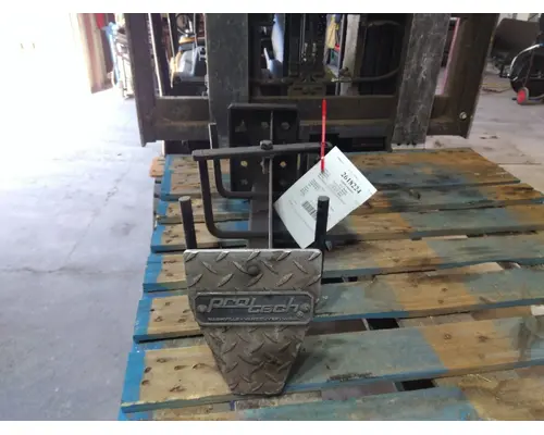 PETERBILT 320 CHAIN HANGER