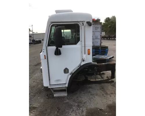 PETERBILT 320 Cab