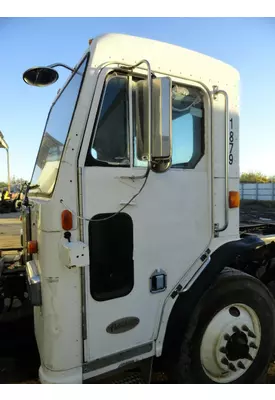 PETERBILT 320 Cab