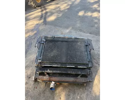 PETERBILT 320 Cooling Assy. (Rad., Cond., ATAAC)