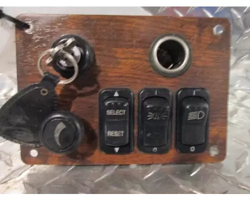 PETERBILT 320 Dash  Console Switch