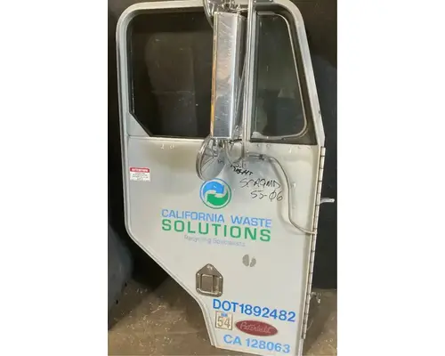 PETERBILT 320 Door Assembly, Front