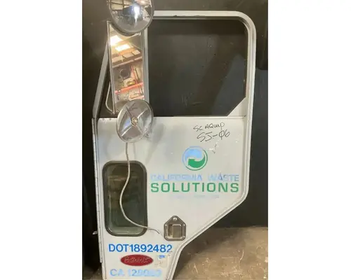 PETERBILT 320 Door Assembly, Front