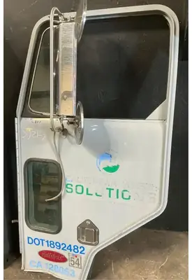 PETERBILT 320 Door Assembly, Front