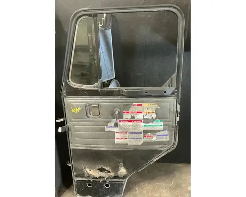 PETERBILT 320 Door Assembly, Front