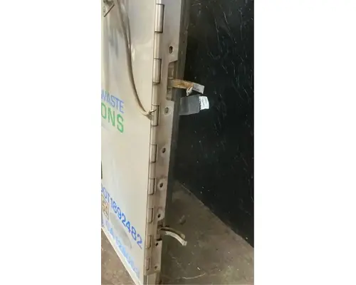 PETERBILT 320 Door Assembly, Front