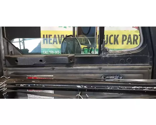 PETERBILT 320 Door Assembly, Front