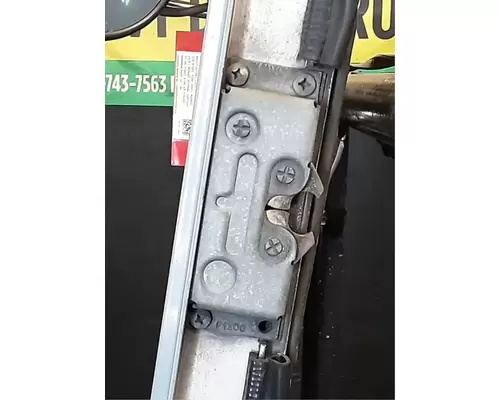 PETERBILT 320 Door Assembly, Front
