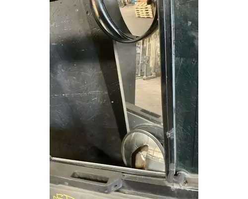 PETERBILT 320 Door Assembly, Front