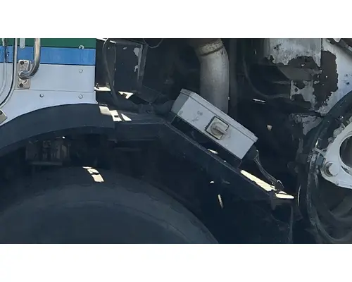 PETERBILT 320 Fender Extension