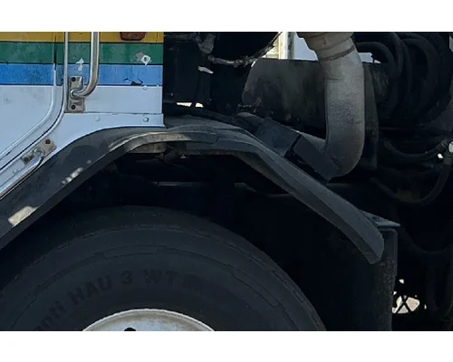 PETERBILT 320 Fender Extension