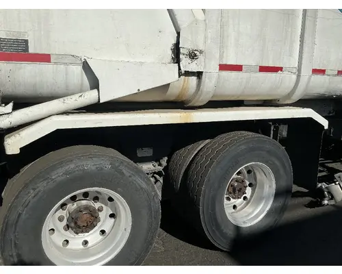 PETERBILT 320 Fender