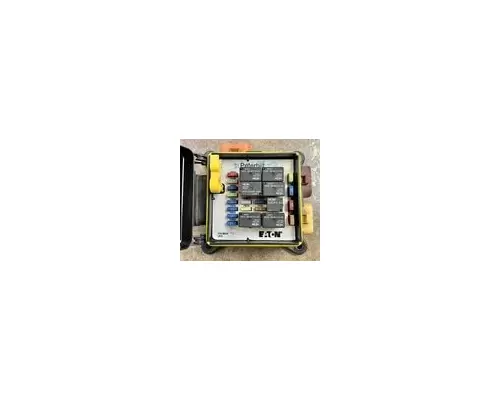 PETERBILT 320 Fuse panel