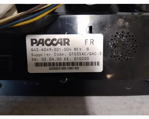 PETERBILT 320 GAUGE CLUSTER