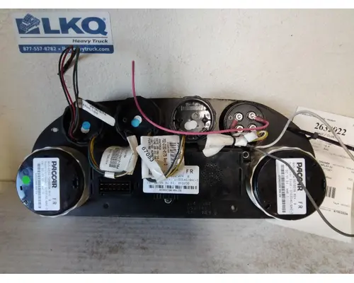 PETERBILT 320 GAUGE CLUSTER