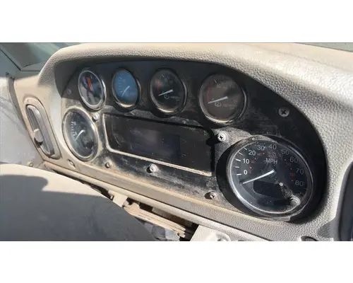 PETERBILT 320 GAUGE CLUSTER