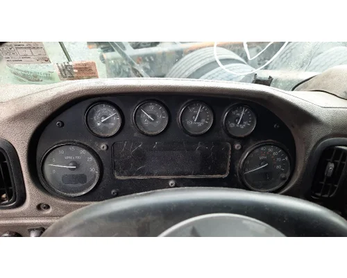 PETERBILT 320 GAUGE CLUSTER