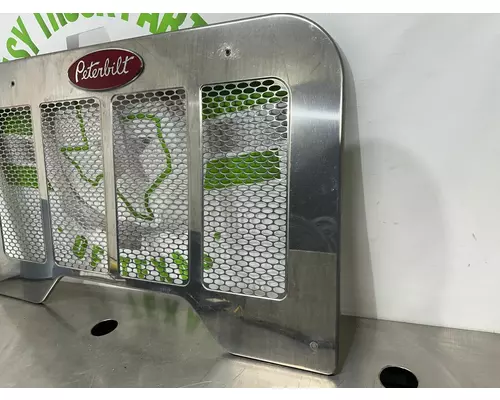 PETERBILT 320 Grille