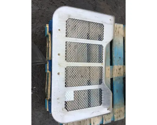 PETERBILT 320 Grille