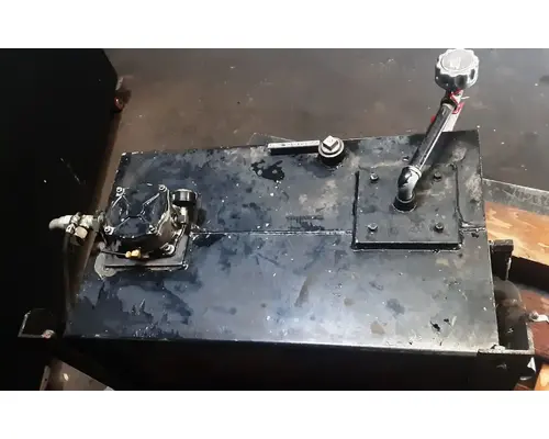 PETERBILT 320 Hydraulic Tank