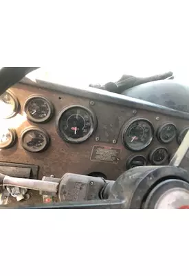 PETERBILT 320 Instrument Cluster