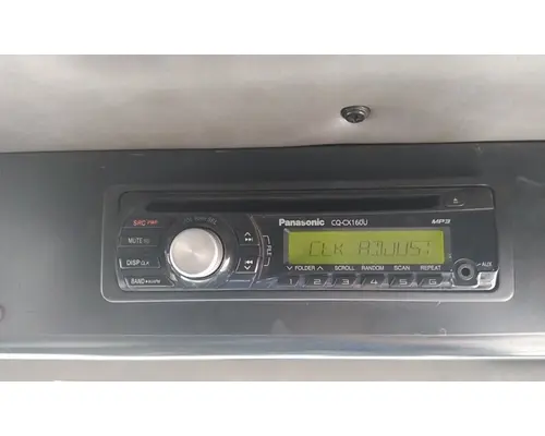PETERBILT 320 RADIO AMFMBLUETOOTH