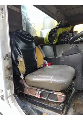PETERBILT 320 SEAT, FRONT